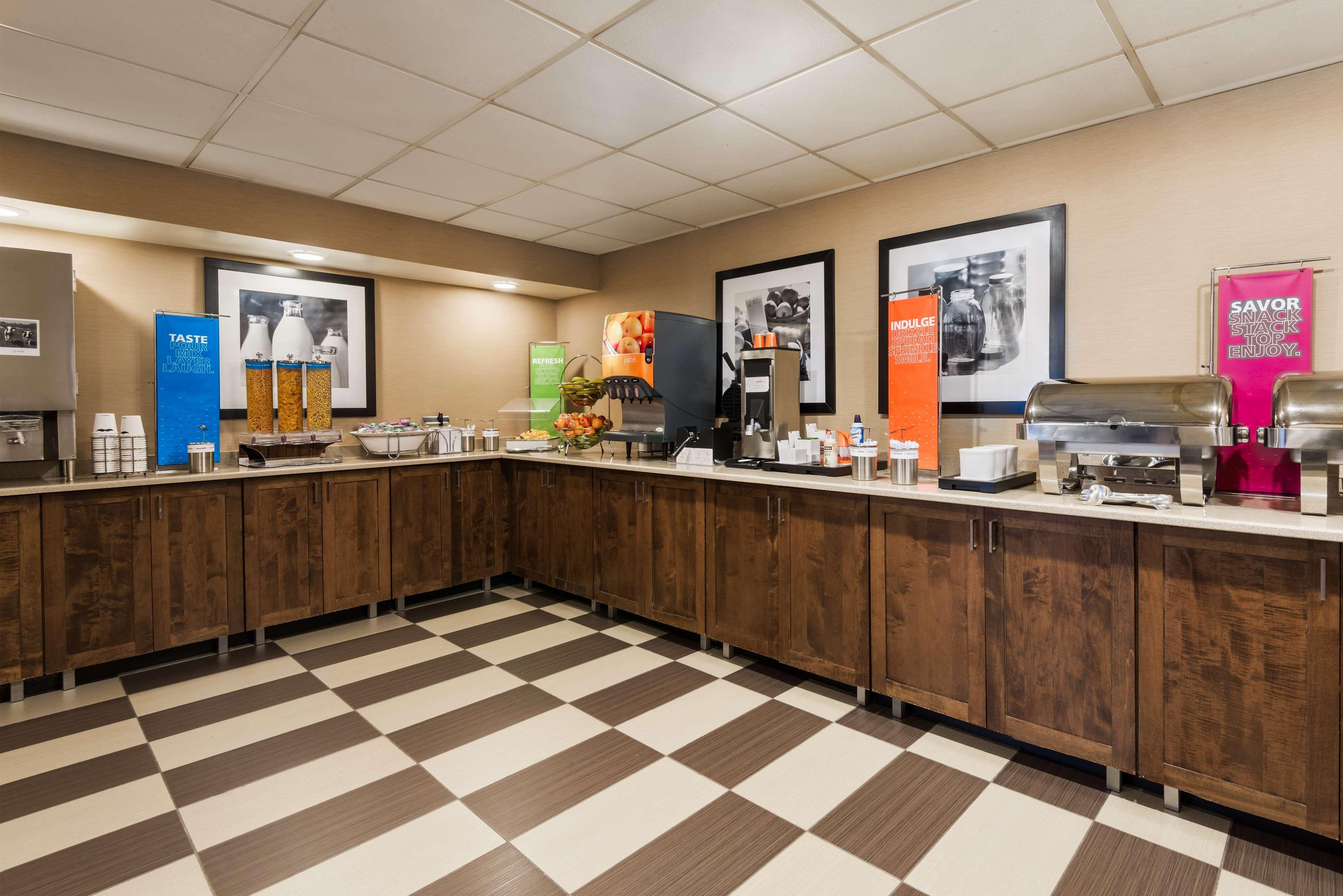 Hampton Inn Raleigh Cary Exterior foto